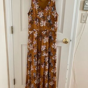 Garnet Hill Sundtess. Worn once.  Very comfy.  With a lining built in...